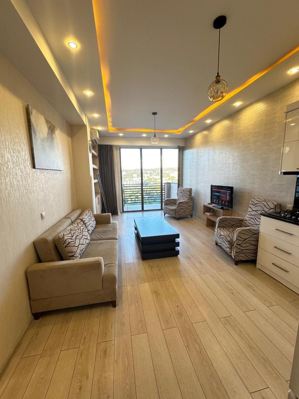 Apartment In The Center Tbilisi Luaran gambar